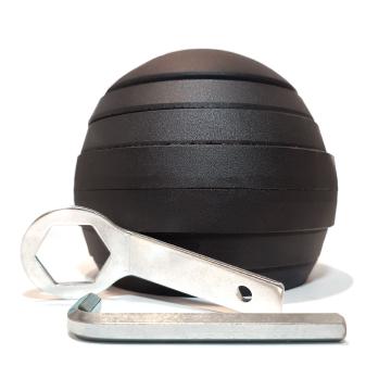 La disposizione ordinata di tutti i dischi pesi inclusi con il kettlebell componibile FlexiBell 2: 3 dischi da 2kg, 2 dischi da 3kg e 2 dischi da 4kg.